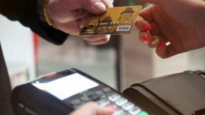Impact of Cashless Businesses on Retailers and Consumers